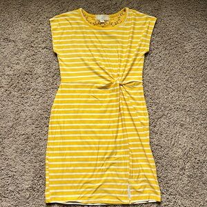 Girls cap sleeve dress size 14